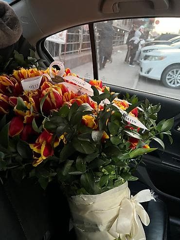 тюльпаны букет: 201 штук. Авторский букет из тюльпанов в декоративном ведре - Пышная — 2