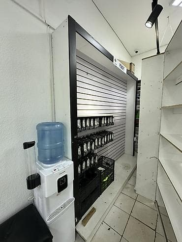 тенис стол: Срочно Продам витрину из эконом понели
Цена договорная — 2