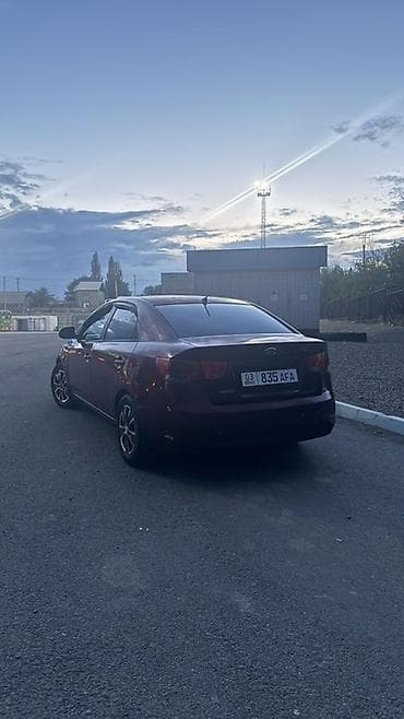 vaz 2109: Kia Cerato: 2011 г., 1.6 л, Механика, Газ, Седан — 3