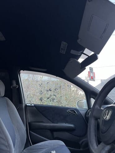 купить чехлы на гольф 4: Honda Fit: 2003 г., 1.3 л, Вариатор, Бензиновая, Хэтчбэк — 6