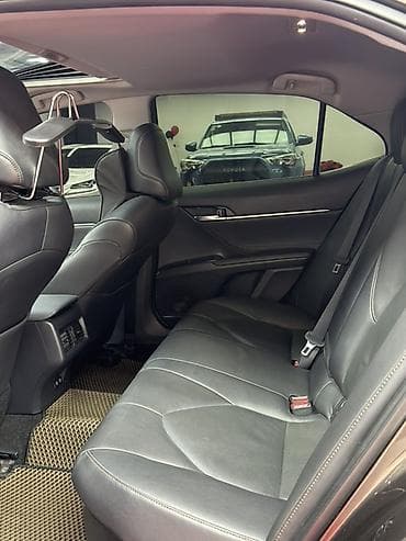 byd e2 2019: Toyota Camry: 2018 г., 2.5 л, Вариатор, Гибрид, Седан — 7