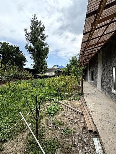 Дома: 📌В селе Беловодское срочно продаётся дом на участке 10 соток. ▪️В — 2