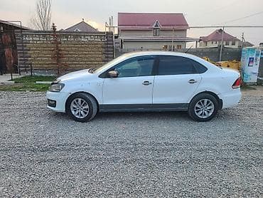 фольс: Volkswagen Polo: 2016 г., 1.6 л, Автомат, Бензин, Седан — 3