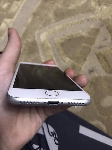 продаю айфон 7: IPhone 7, Новый, 32 ГБ, Серебристый, 100 % — 7