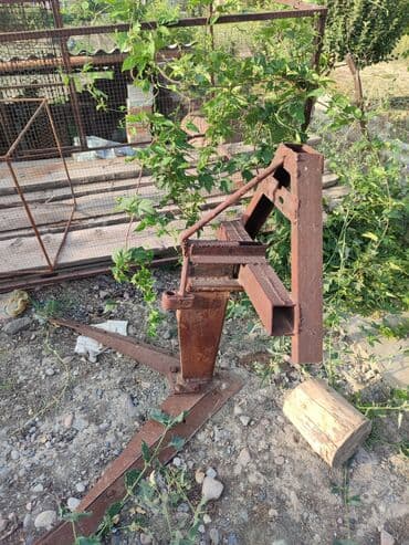 Тракторы Lovol: Трактор рыжего цвета, предназначенный для выполнения различных — 8