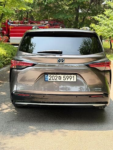 Унаа: Toyota Sienna: 2021 г., 2.5 л, Автомат, Гибрид, Вэн/Минивэн — 5