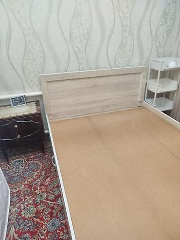 полуторная: Полутороспальная кровать, Материал каркаса: ЛДСП, Новый, длина - 200 см, Ширина: 130 см — 4