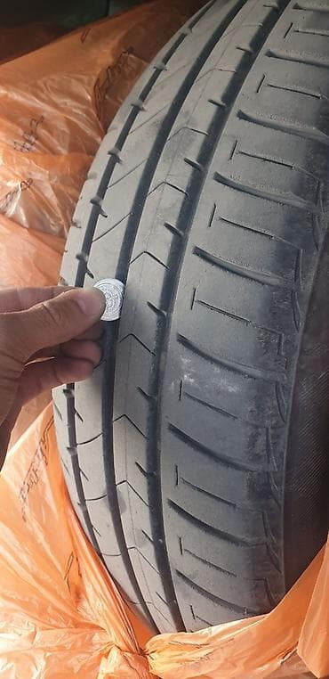 лотку: Шины 215 / 55 / R 17, Лето, Б/у, Комплект, Легковые, Япония, Bridgestone — 1