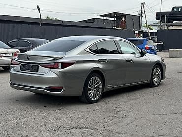 lexus es 300h 2018: Lexus ES: 2021 г., 2.5 л, Гибрид, Седан — 4