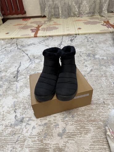 обувь женская большие размеры: Сапоги, 37.5, Б/у, цвет - Черный, Платная доставка, Самовывоз — 1