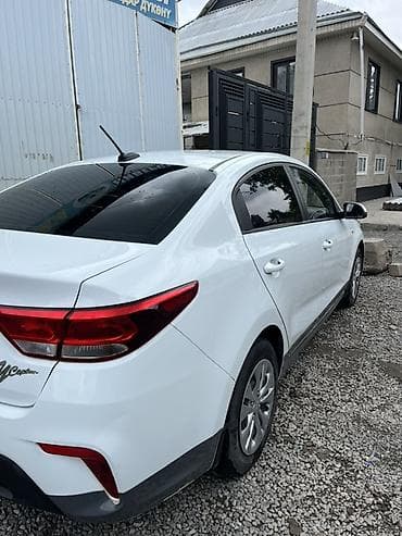 lexus rx 2019: Kia Rio: 2018 г., 1.6 л, Механика, Бензин, Седан — 6