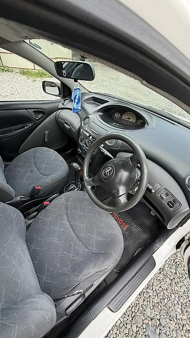 приму в дар автомобиль: Toyota Vitz: 2003 г., 1 л, Автомат, Бензин, Хэтчбэк — 7