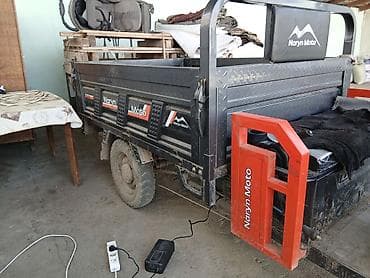 toyota avensis 1: Легкий грузовик, До 1 т, Б/у — 3