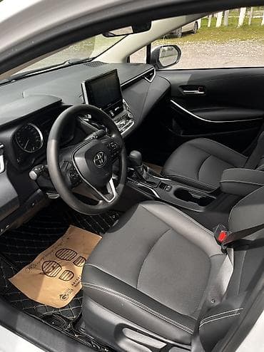 аудио техника: Toyota Corolla: 2020 г., 1.8 л, Вариатор, Гибрид, Седан — 7