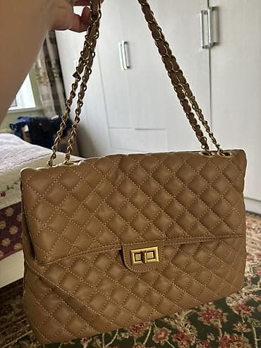 Стеганая новая женская сумка на цепочке - Материал: мягкая экокожа с