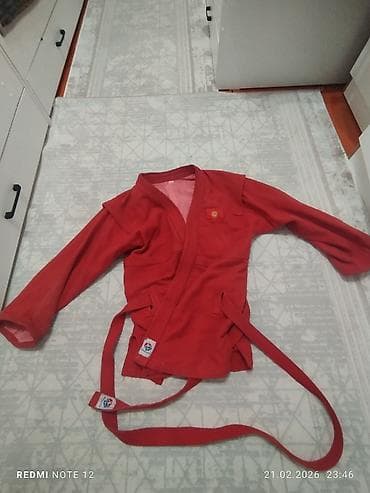 Самбовку новая носил от силы 5 раз с шортикамт и поясом