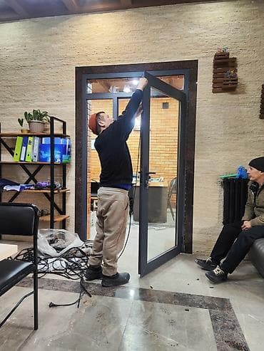 Двери и комплектующие: Алюминиевое окно на заказ, Тип окна: Витражные, Мансардные, Панорамные, Декоративные особенности: Декоративный переплет, Бесплатная установка, Без рассрочки — 9