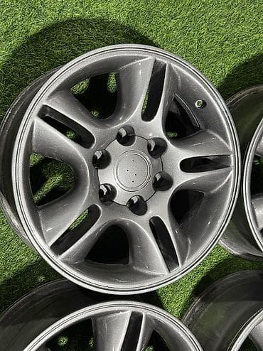 Диски: Литые Диски R 17 Lexus, Комплект, отверстий - 6, Б/у — 3