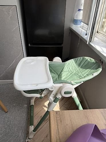foldable table: Детский стульчик для кормления, складной. - Цвет: зелёный с белым. - — 3