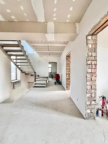 Недвижимость: 🏡 *Продаётся 3-комнатный дом в селе Оскон-Ордо* * Общая площадь дома — 8