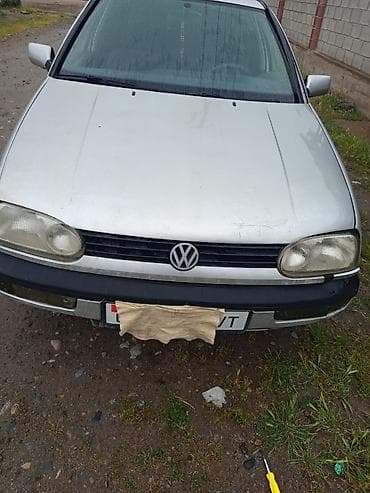 Volkswagen Golf: 1998 г., 1.8 л, Механика, Бензин, Хэтчбэк