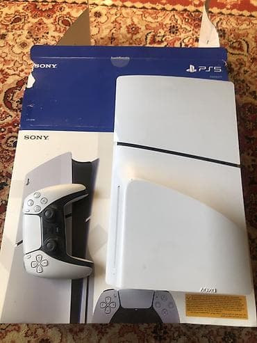 Sony PlayStation 5 (модель с дисководом) — игровая консоль нового