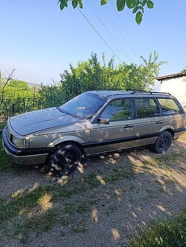 Унаа сатуу: Volkswagen Passat Variant: 1990 г., 1.8 л, Кол менен иштөөчү, Бензин, Универсал — 2