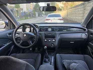 Продажа авто: Mitsubishi Outlander: 2003 г., 2 л, Механика, Бензин, Кроссовер — 7