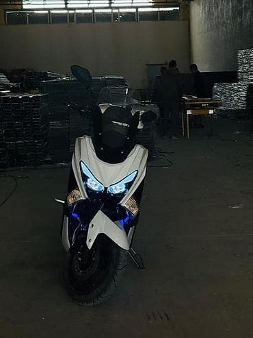 corolla s: Макси-скутер 150 куб. см, Бензин — 2