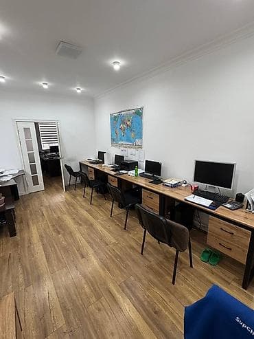 делаем справки: Аренда офисных помещений со складскими площадями в центре города(район — 9