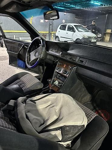 m8 pro: Mercedes-Benz W124: 1990 г., 3 л, Механика, Дизель, Седан — 8