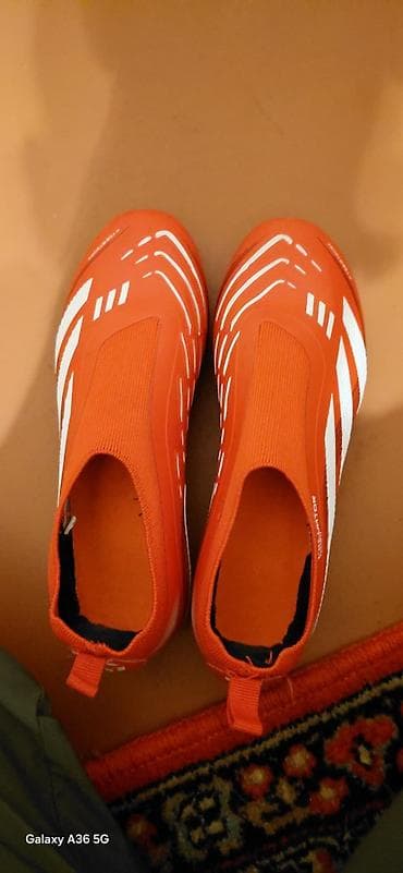 мужские обувь: Футбольные бутсы adidas Predator (лацкан без шнурков) 37 размер - — 3