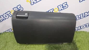 аксессуары для серверных стоек полки стационарные: Mercedes-Benz ML164, бардачок — 1