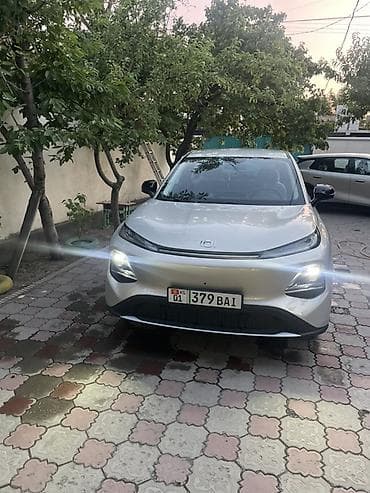 byd e7: Changan Qiyuan Q05: 2026 г., Электромобиль, Кроссовер — 1