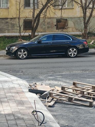 c class: Mercedes-Benz E‑Class (W213) — интерьер и оснащение - Панорамная — 4