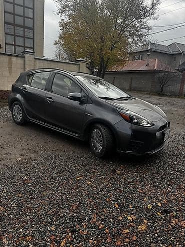 фара prius: Toyota Prius C: 2018 г., 1.5 л, Вариатор, Гибрид, Хэтчбэк — 6
