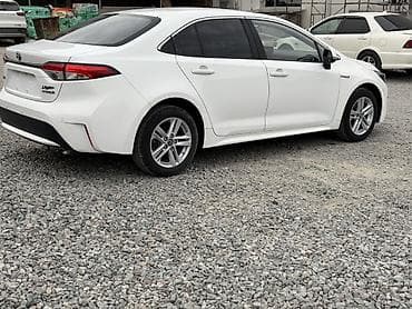 corolla runx: Toyota Levin: 2022 г., 1.8 л, Вариатор, Гибрид, Седан — 4