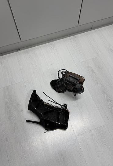 Ботильоны-сандалии на шпильке для хай хилс - Цвет: черный, глянцевые