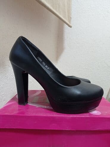 Аксессуарлар: Продаю туфли в отличном состоянии!!! Размер 38!!! Шикарные!!! Жду — 2