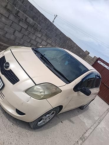 Toyota Vitz: 2006 г., 1 л, Автомат, Бензин, Хэтчбэк — 2