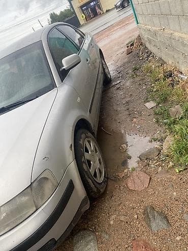 ли 9 авто: Volkswagen Passat: 2000 г., 1.6 л, Механика, Бензин, Седан — 6