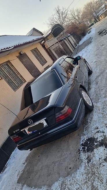 мерс 124 е 220: Mercedes-Benz E-Class: 1993 г., 2.2 л, Ручные, Бензин, Седан — 4