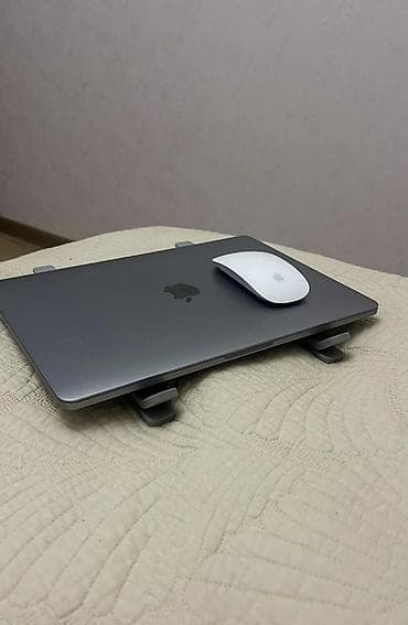 Apple MacBook Pro 13" + Apple Magic Mouse Компактный ноутбук Apple