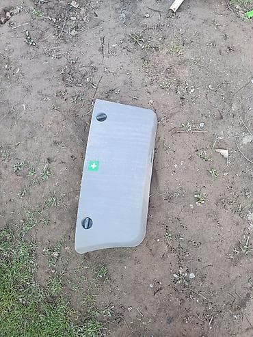 Автохимия: Крышка (люк) отсека аптечки/инструментов для автомобиля спринтер — 3