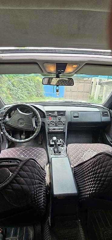 space runner: Mercedes-Benz 220: 1993 г., 2.2 л, Механика, Бензин — 4