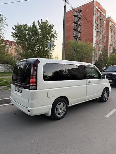 бизнем: Honda Stepwgn: 2004 г., Автомат, Газ, Минивэн — 3