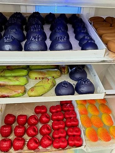 Продукты питания: SOLIELLA — десерты и торты Корпусные десерты: - Малина — 250 сом - — 7