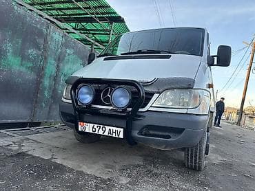 грузовой спринтер 2 7: Эвакуатор, Mercedes-Benz, 2004 г., Ломаная — 1