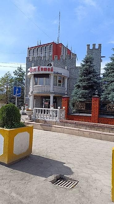 бутик в гуме: Продаю комнату 17 м2, 1 этаж, под бизнес. Проспект Чуй в районе Ош — 7