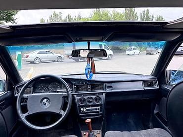 190: Mercedes-Benz 190: 1991 г., 2 л, Механика, Бензин, Седан — 8